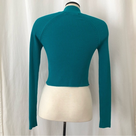Urban Outfitters teal crop sweater with keyhole details. Size M. - Picture 3 of 8